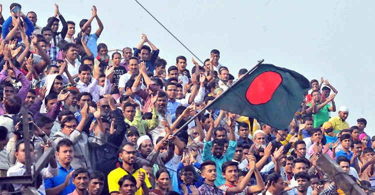 সমর্থন থাকলেও খেলোয়াড় নেই!
