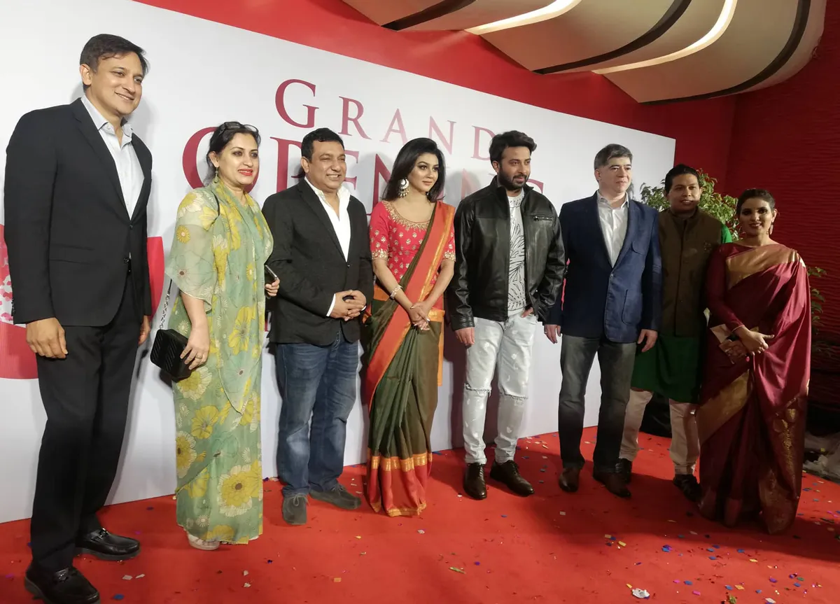 নতুন সিনেপ্লেক্স উদ্বোধনে তারার মেলা