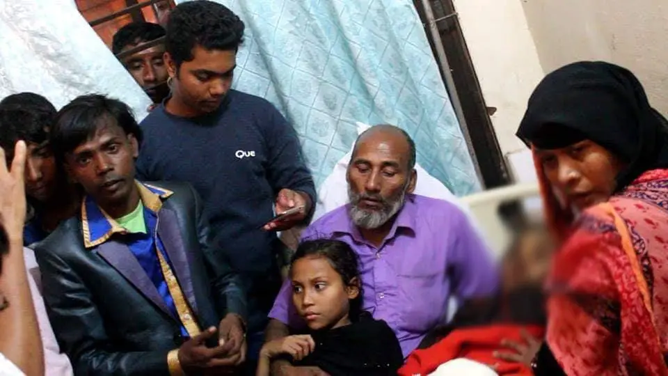 সুবর্ণচরের সেই নারীকে দেখতে গেলেন হিরো আলম