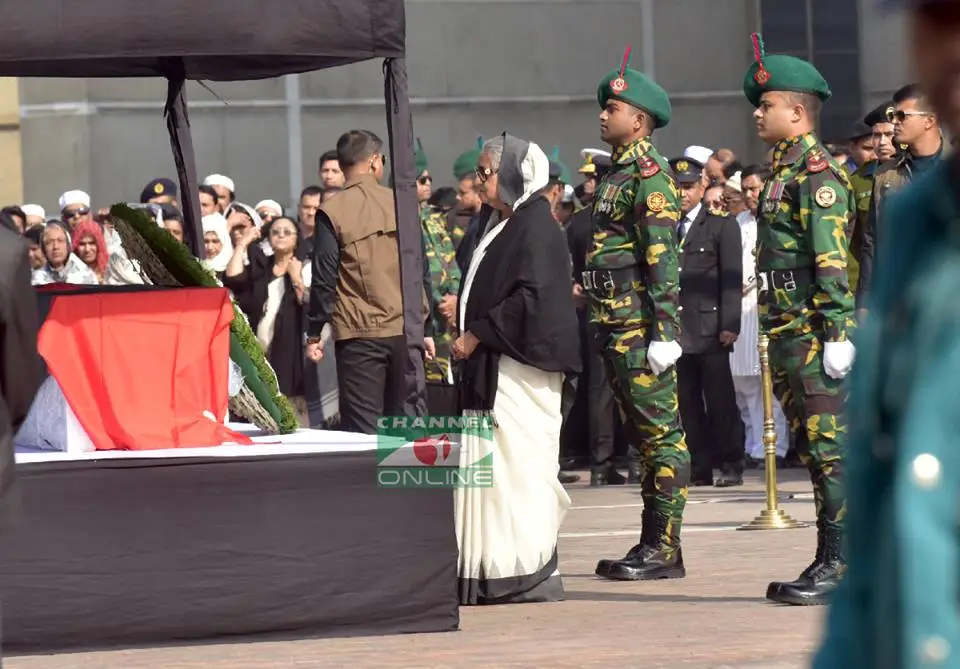 সৈয়দ আশরাফুল ইসলাম-জানাজা-শেষ শ্রদ্ধা নিবেদন