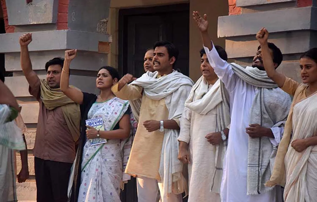 ব্লকবাস্টার সিনেমায় ‘ফাগুন হাওয়ায়’ এর বিশেষ প্রদর্শনী