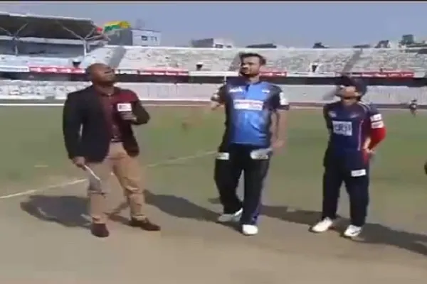 এমপি মাশরাফীর প্রথম ম্যাচ, ফিরলেন আশরাফুল