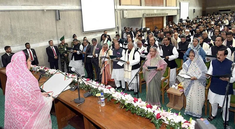 শপথ নিলেন নতুন সংসদ সদস্যরা