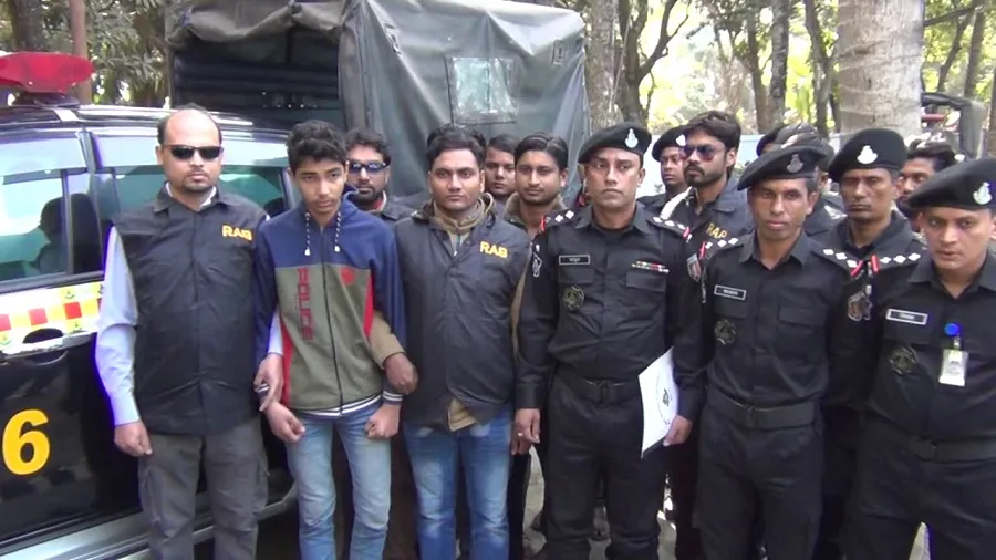 ফেসবুকে এসএসসি পরীক্ষার ভুয়া প্রশ্নপত্র, প্রতারক গ্রেপ্তার
