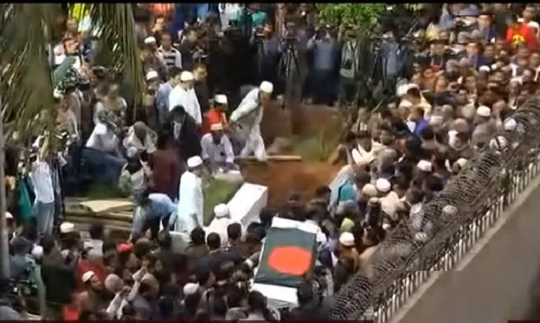 বনানী কবরস্থানে চিরনিদ্রায় শায়িত সৈয়দ আশরাফ