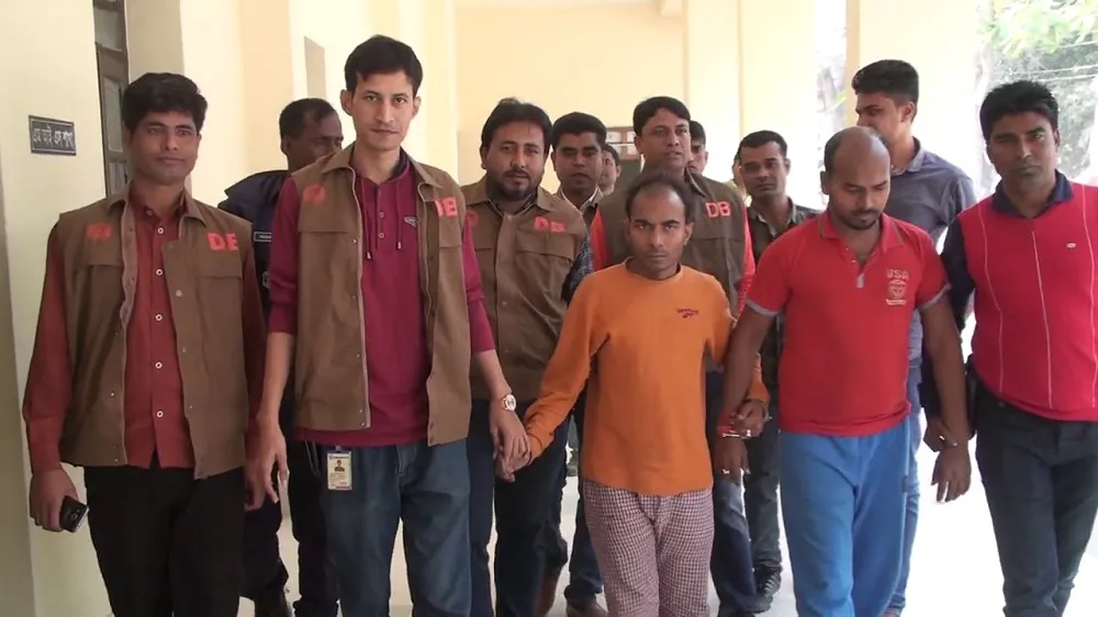 টাঙ্গাইলে বিদেশি পিস্তলসহ দুই ভাই আটক