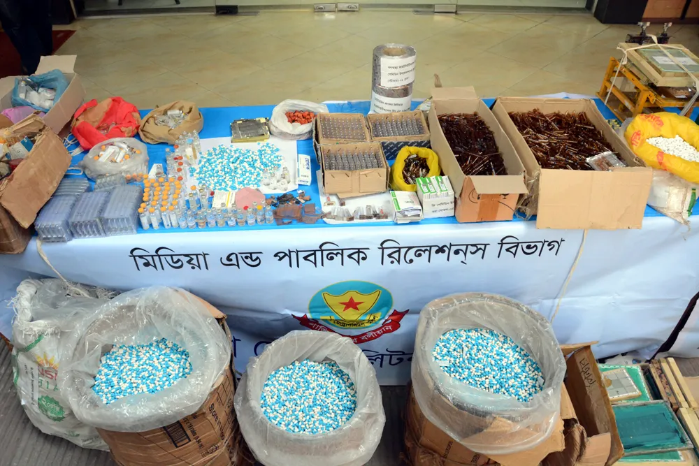 আসল নামে নকল ওষুধ বিক্রিই তাদের কাজ