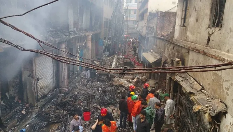 চকবাজার-আগুন-চকবাজারে আগুন-মরদেহ হস্তান্তর