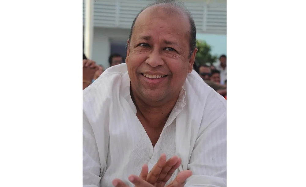 সুনীল চিঠি, এক সাগর বক্তব্য, জন্মদিনে ঋণ স্বীকার