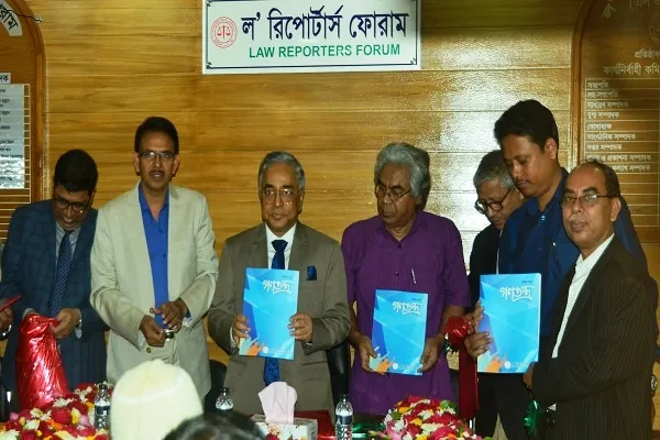 স্বচ্ছতার জন্য সাংবাদিকদের কোর্টে অবারিত প্রবেশ নিশ্চিত করতে হবে: প্রধান বিচারপতি