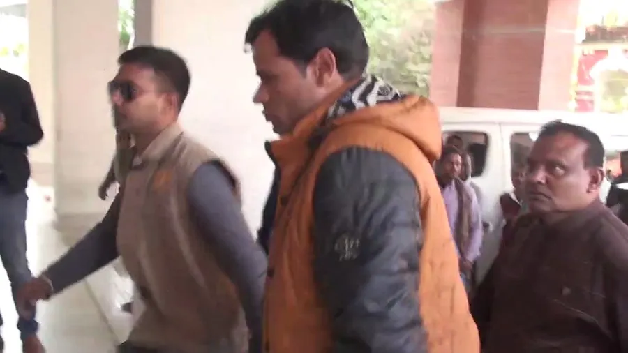 ধর্ষণের অভিযোগে দুই পুলিশ কর্মকর্তা ৬ দিনের রিমান্ডে