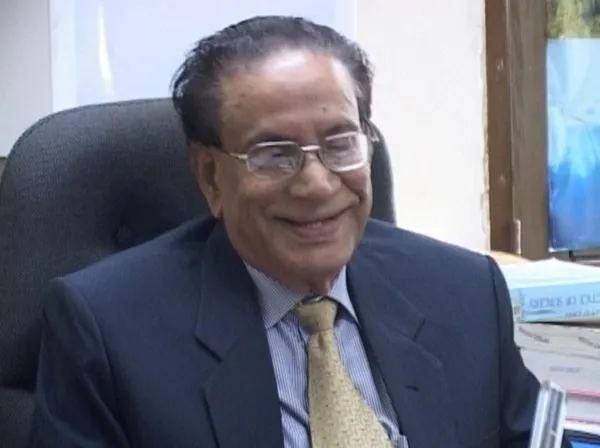 ‘যেটা দৈনিক ব্যবহার করি, সেইডাই দেহি উর্দু হইয়া আইসা পড়ছে’
