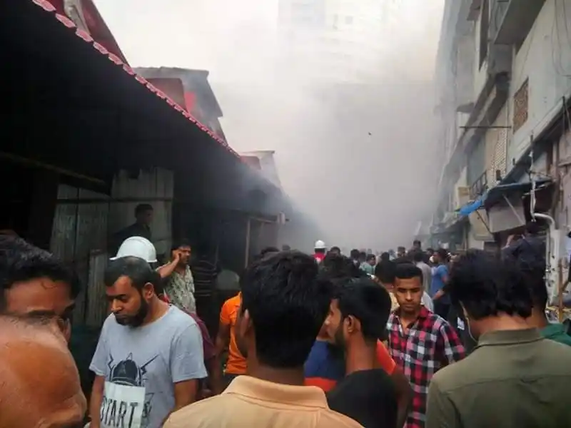 গুলশান আগুন-নিয়ন্ত্রণে