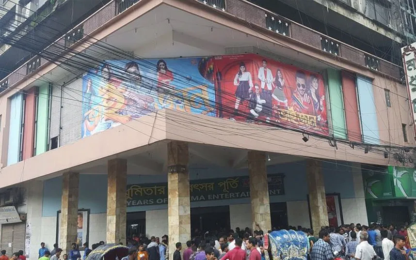 সিনেমা হল বন্ধের সিদ্ধান্ত ‘আপাতত স্থগিত’