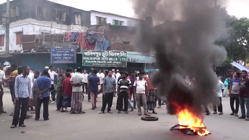 খুলনা-৯ দফা দাবি-শ্রমিক ধর্মঘট