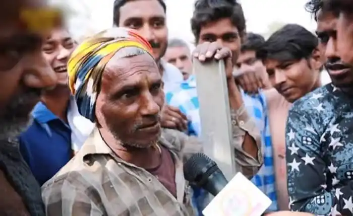 দারুণ ইংরেজি বলে চমকে দিল বিহারের দিনমজুর