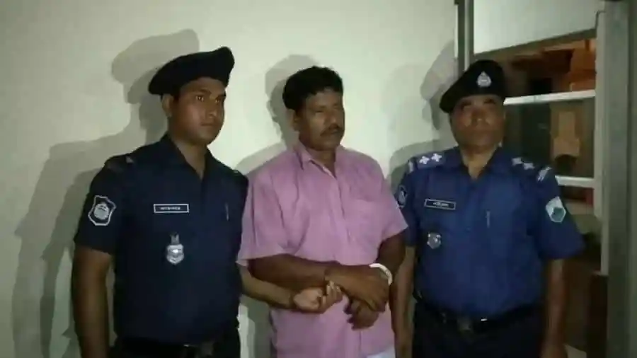 নাটোরে যৌন হয়রানির অভিযোগে স্কুল শিক্ষক আটক