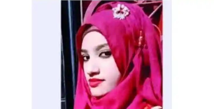বেঁচেই গেলে নুসরাত!