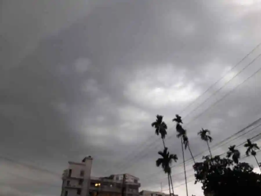 সুনামগঞ্জ-কালো মেঘ-হাওর-হাওরে আতংক