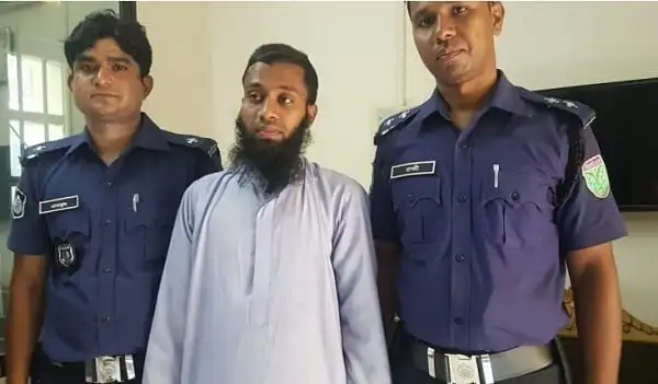 আইনজীবী হত্যার অভিযোগে মসজিদের ইমাম আটক