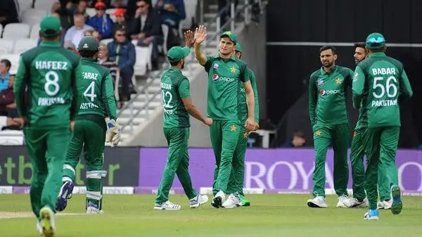 বিশ্বকাপে স্ত্রী-সন্তান নিষিদ্ধ করলো পাকিস্তান
