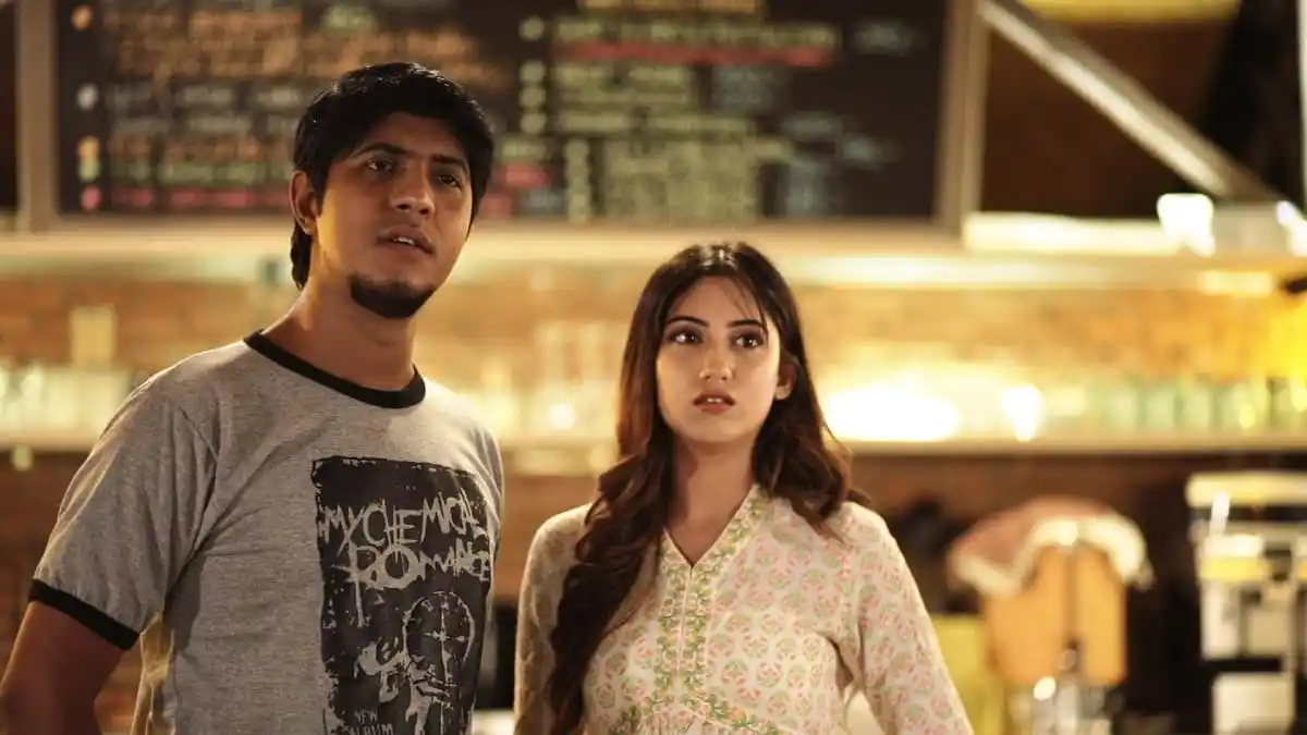 হানিমুনে গিয়ে প্রাক্তন প্রেমিকের সঙ্গে সাফার দেখা!