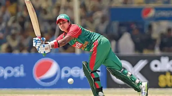 শেষদিনে তিন সেঞ্চুরি, রেকর্ড সংগ্রহ