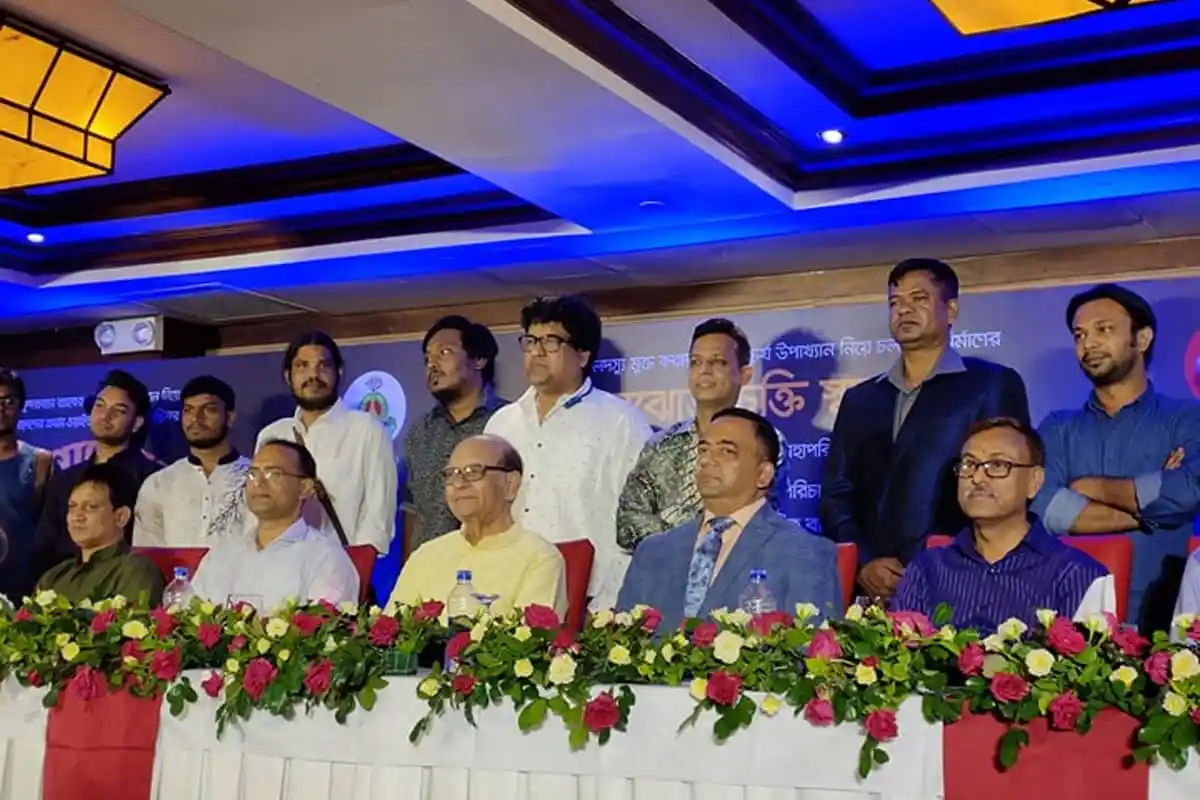 র্যাবের প্রমোশনাল ভিডিও নয়, বাণিজ্যিক ছবি করুন: দীপঙ্করকে বেনজির