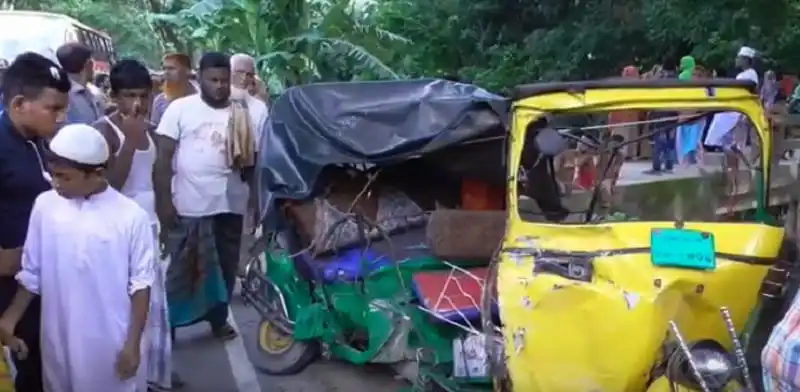 ঈদের ছুটি শেষে কর্মস্থলে ফেরা হলো না ইমরানের