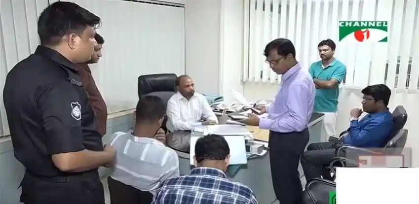 হজ ফ্লাইটে টিকিট দুর্নীতি: ট্রাভেল এজেন্সির বিরুদ্ধে কঠোর ব্যবস্থা