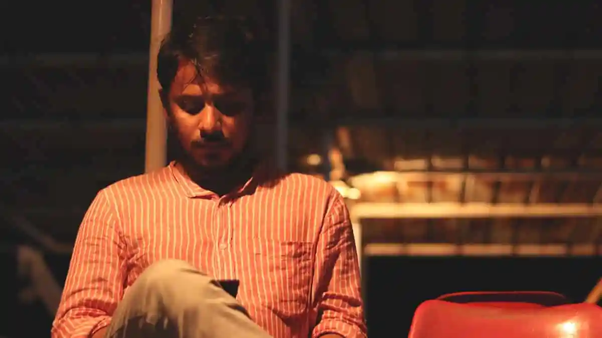 এই মুহূর্তে প্রচুর ডিসটোপিয়ান গল্প দেখানো দরকার: হাসানাত
