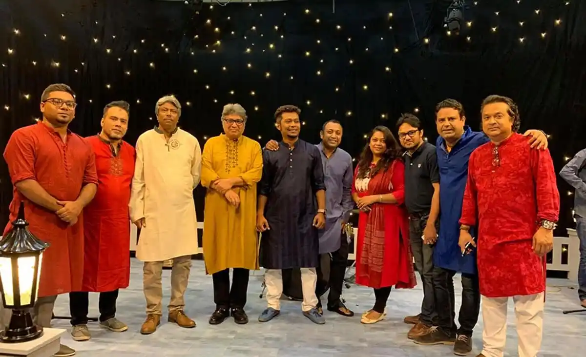 এবার ফিডব্যাক গাইবে ‘রমজানের ঐ রোজার শেষে’