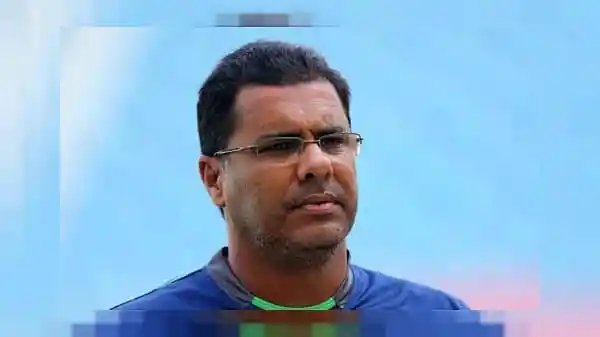 পাকিস্তানের বোলিং কোচ ওয়াকার?