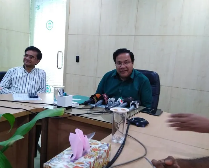 গ্রামীণফোন টাকা না দিলে তাদের বিরুদ্ধে প্রয়োজনীয় ব্যবস্থা গ্রহণ: বিটিআরসি চেয়ারম্যান