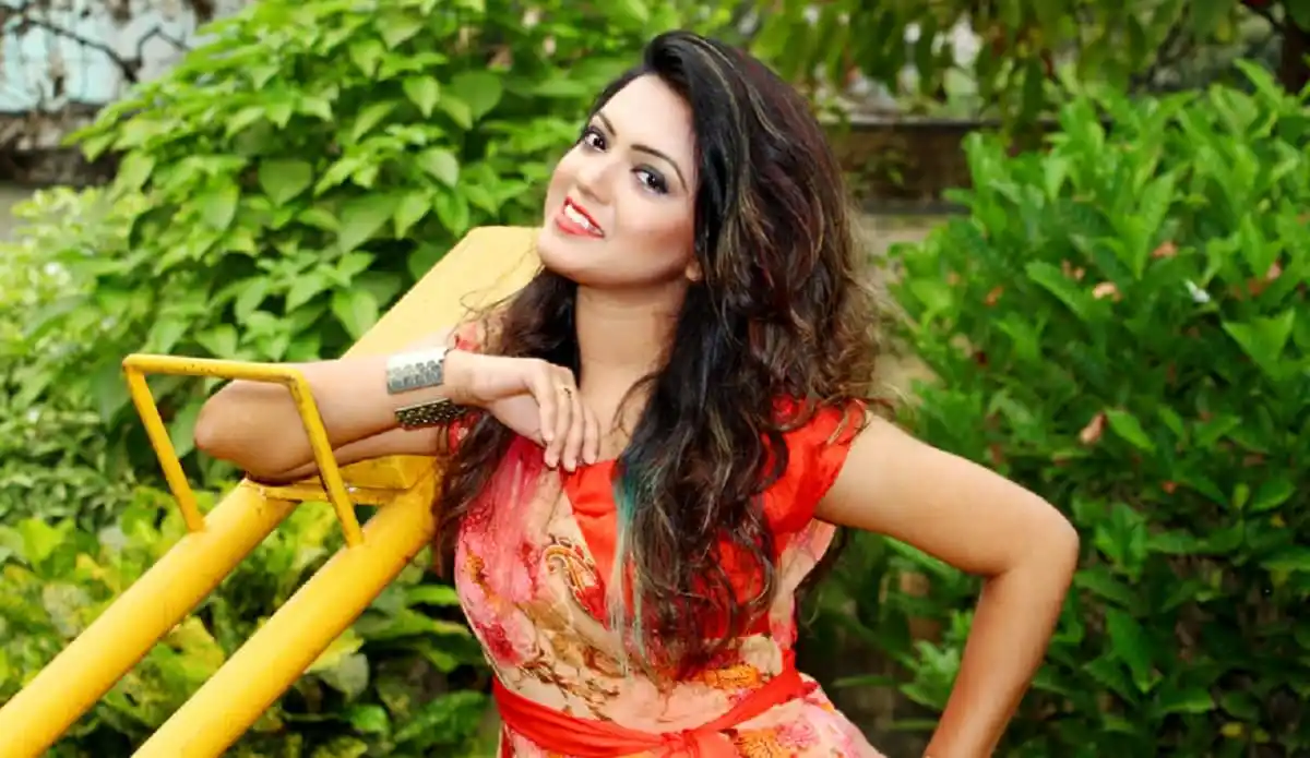 কর্নিয়ার ‘মন খারাপের দিন’