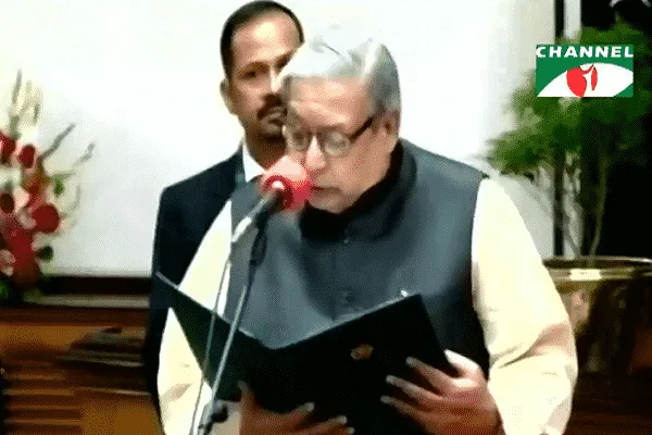 শপথ নিলেন নতুন দুই মন্ত্রী, প্রতিমন্ত্রী