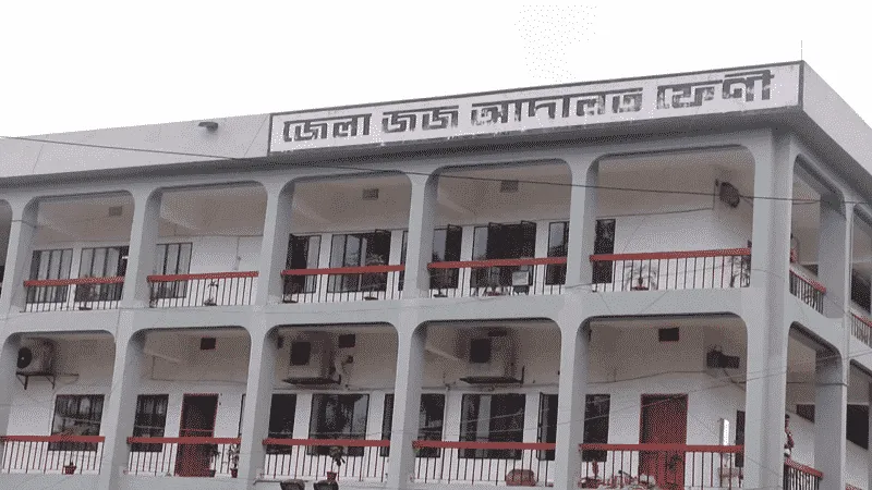 নুসরাতের দুই বান্ধবী