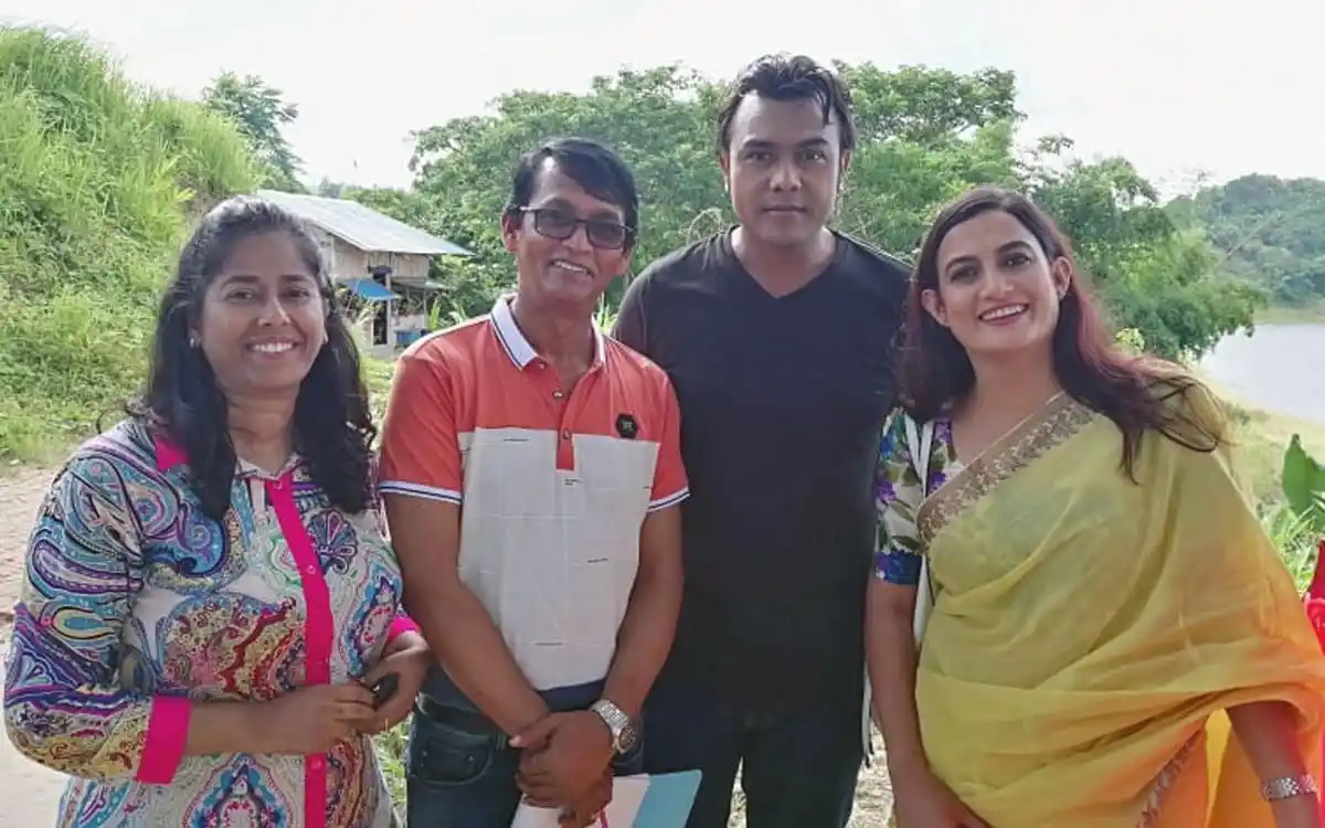 আজিজুল হাকিমের পরিচালনায় সমাপ্তি-অপর্ণা