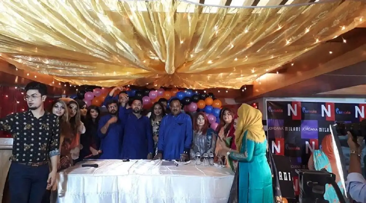 আমেরিকান ৩ কসমেটিক্স ব্র্যান্ড এবার বাংলাদেশে