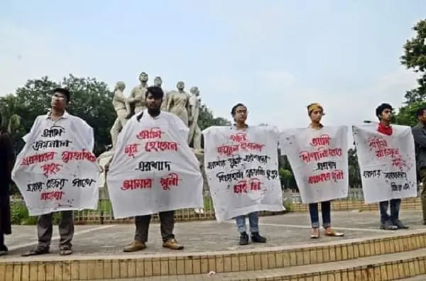 রাজু ভাস্কর্যে নূর হোসেন-ডা. মিলন-জাফর-জয়নাল-দীপালি