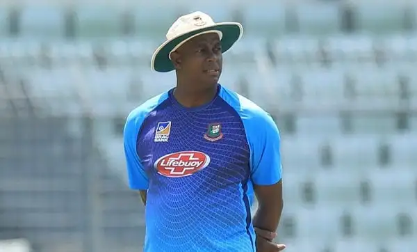 ওয়ালশকে ছেড়ে দিচ্ছে বিসিবি