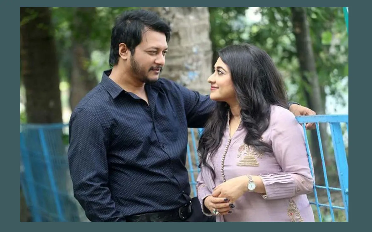 ঈদের রাতে ইমন-শিমুর ‘বালিশ বিলাস’