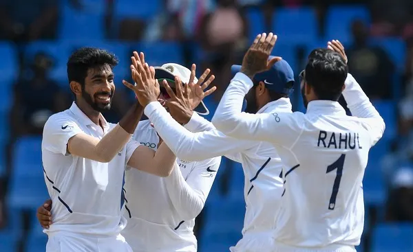 রাহানের সেঞ্চুরির পর বেশি অপেক্ষা করাননি বুমরাহ-ইশান্ত