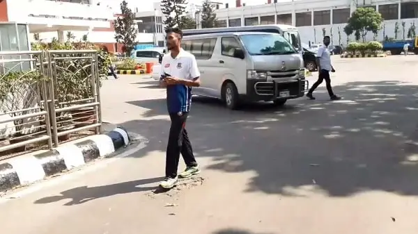 নীরবে দেশে ফিরলেন তামিমরা