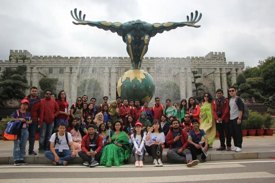 চীন থেকে ঘুরে এসে-যুব ক্যাম্প