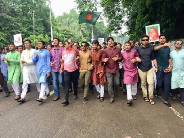 শেখ হাসিনার জন্মদিন উপলক্ষ্যে ঢাবি ক্যাম্পাসে ছাত্রলীগের আনন্দ র‌্যালি