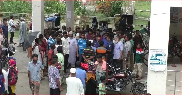 একটি মাছের জন্য প্রাণ গেলো