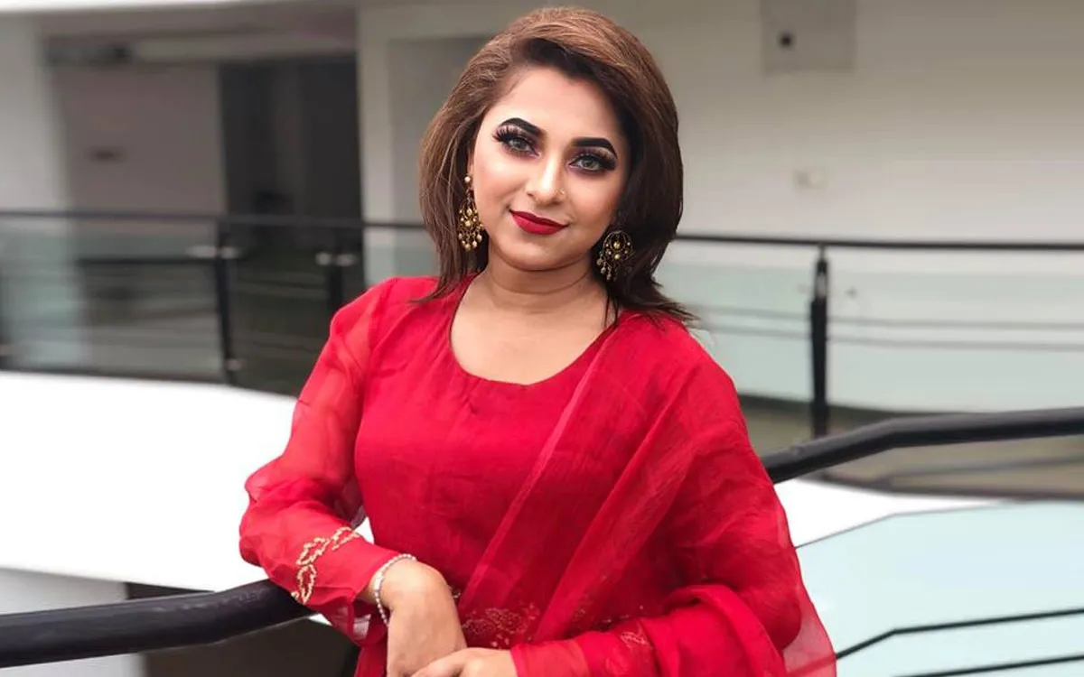 গুরুতর অসুস্থ কণ্ঠশিল্পী লিজা, হাসপাতালে ভর্তি