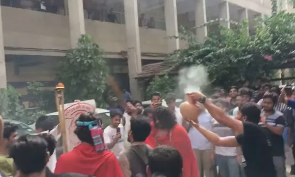 ‘ভূতের আস্তানা’ ভাঙতে হবে