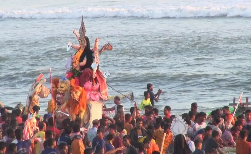 দেশের সর্ববৃহৎ প্রতিমা বিসর্জন কক্সবাজারে